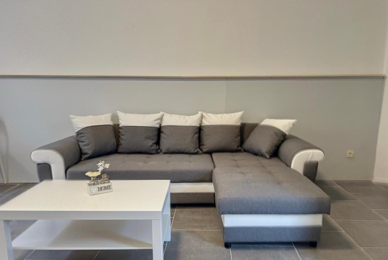 Charbonnel 2 Bruxelles-Charleroi-Airport Βίλα Εξωτερικό φωτογραφία